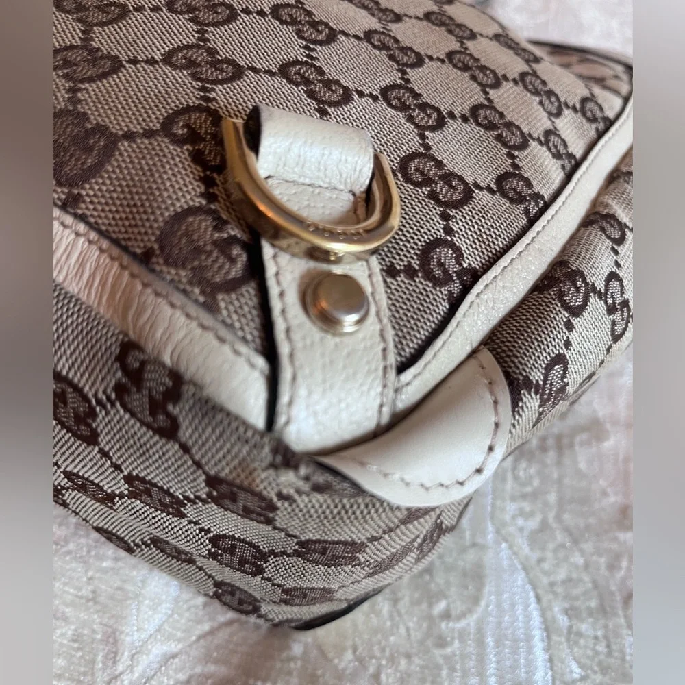 Gucci Beige and Brown GG Canvas Tote. Good condition. Authenticity card provided - Picture 7 of 14
